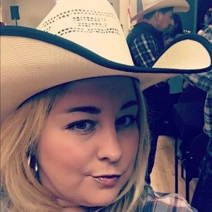 Meet your Posher, Christina
